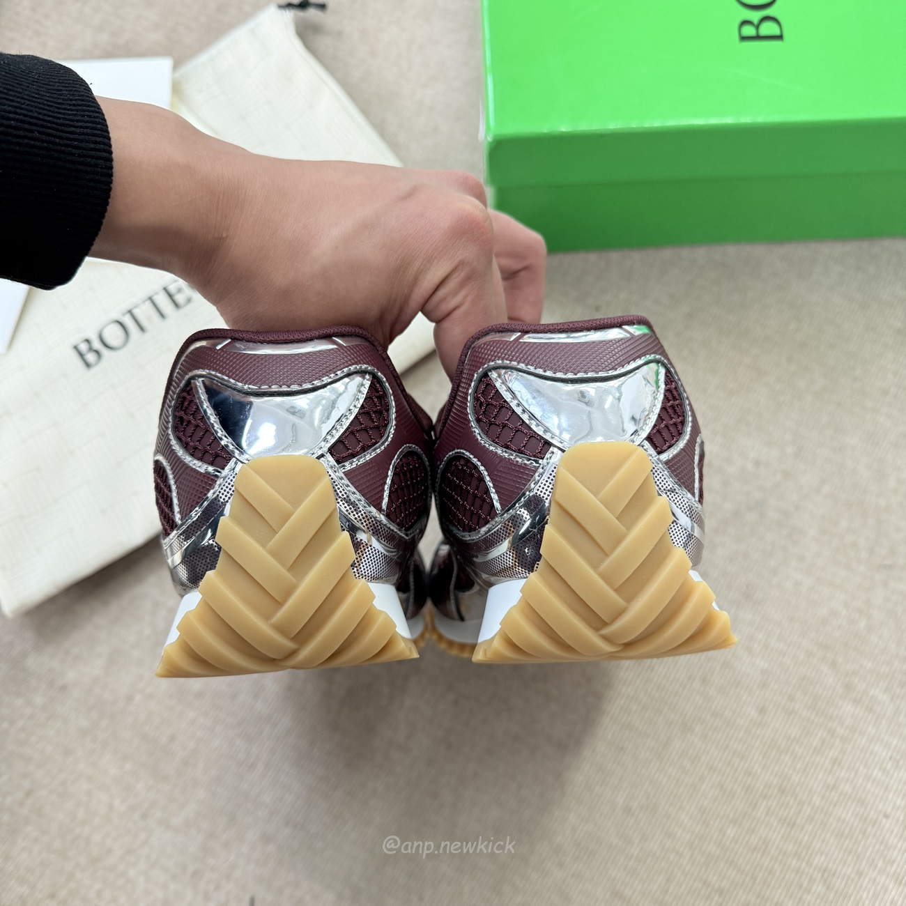 Bottega Veneta Orbit Barolo Silver Low Top Sneakers (6) - www.newkick.vip